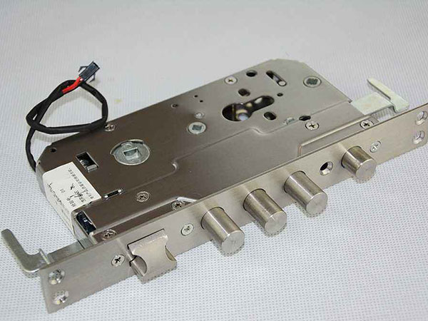 顺平24小时上门开锁公司